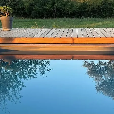 Avec Piscine